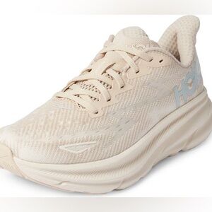 Hoka Clifton 9 - Sand/Eggnog color - Size 7